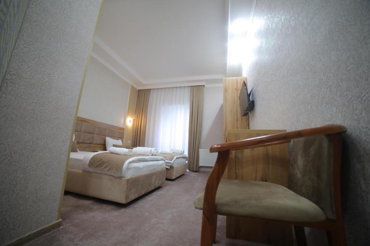 Hotel Tinchlik Plaza Urgentj Eksteriør billede